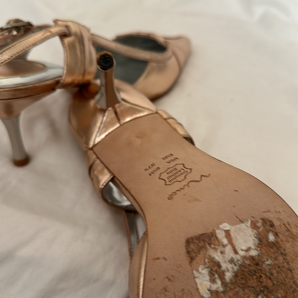Shoes - Picture 5 of 7